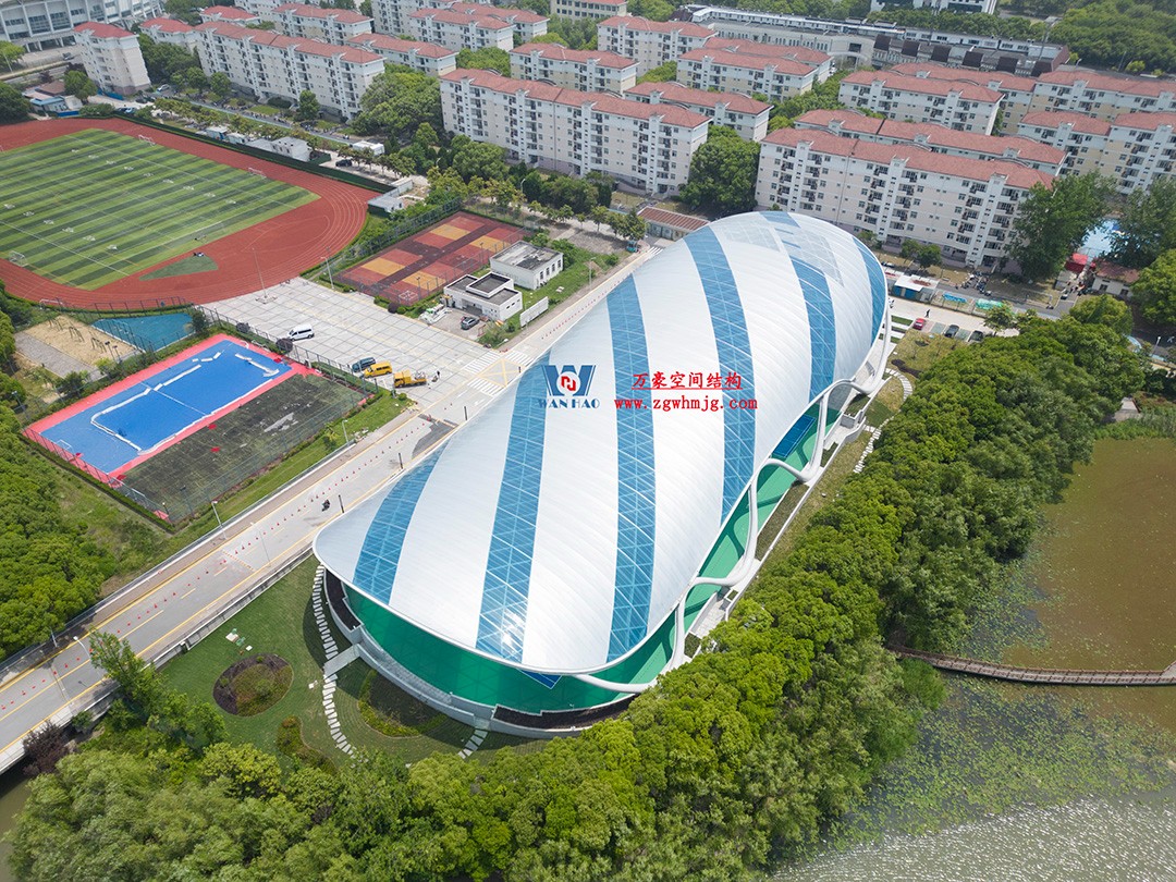上海工程技術(shù)大學(xué)松江校區(qū)風(fēng)雨操場ETFE膜結(jié)構(gòu)項目 上海工程技術(shù)大學(xué)松江校區(qū)風(fēng)雨操場ETFE膜結(jié)構(gòu)項目