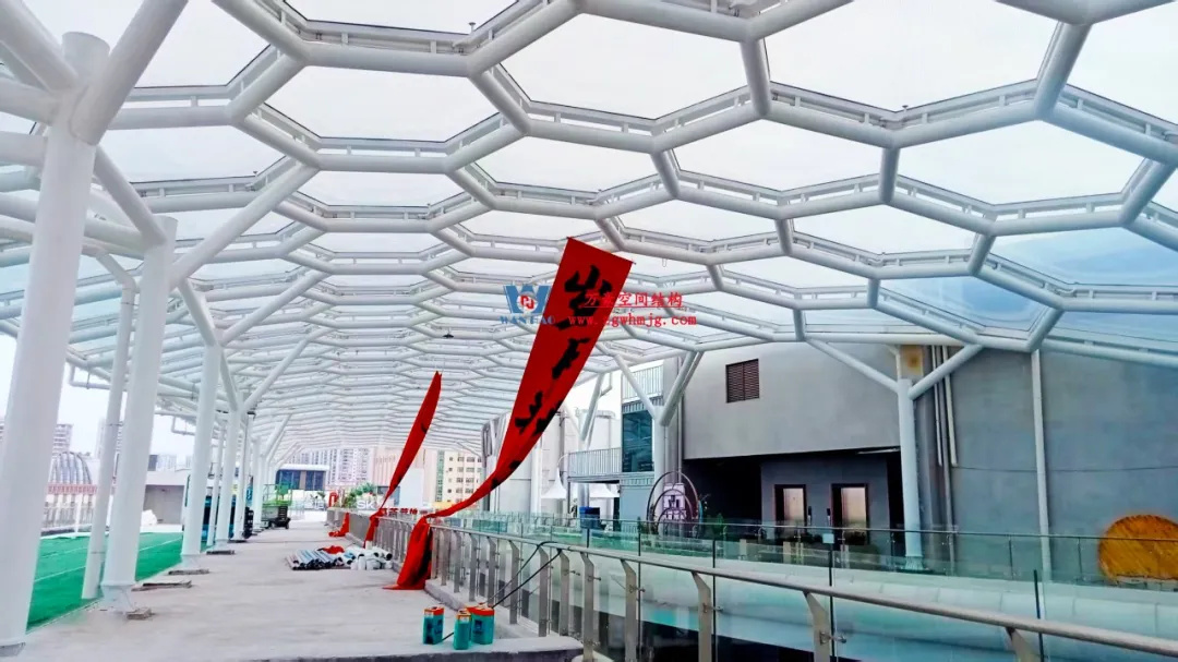 廣州茂名總匯天街商業(yè)街ETFE膜結(jié)構(gòu)工程